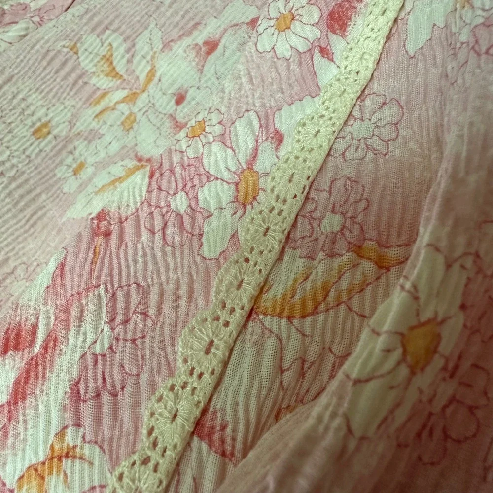 Miss and Mrs Vintage Pink Floral Seersucker Wrap Robe Housecoat Lace Trim Size M